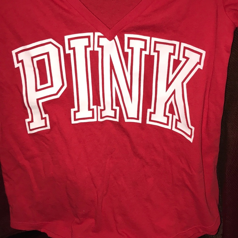 VS Pink tee